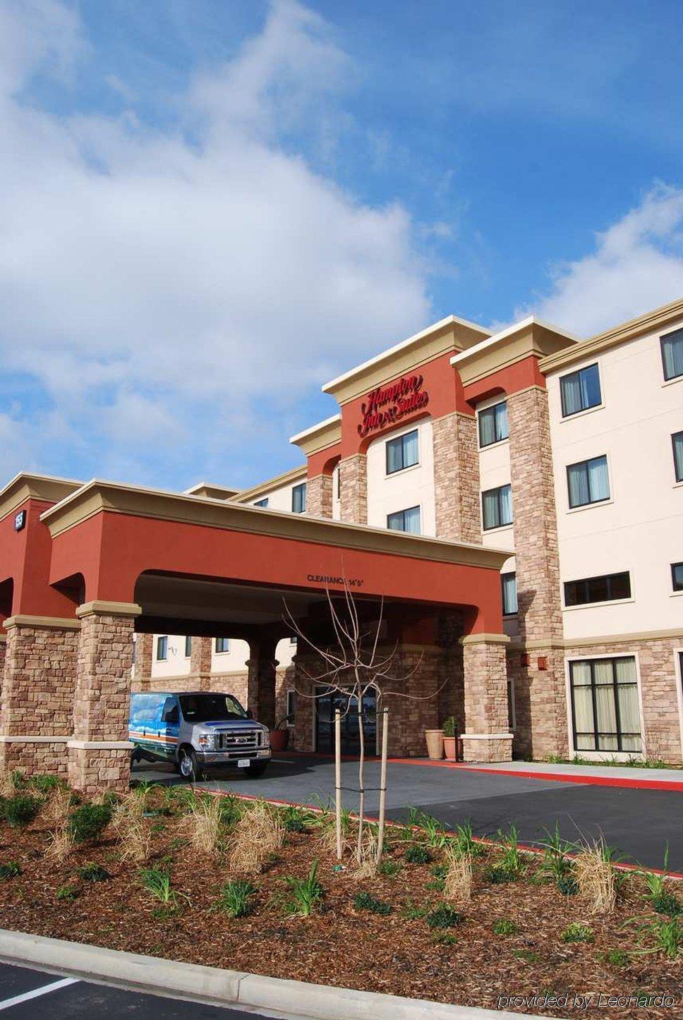 Hampton & Hotel Folsom
